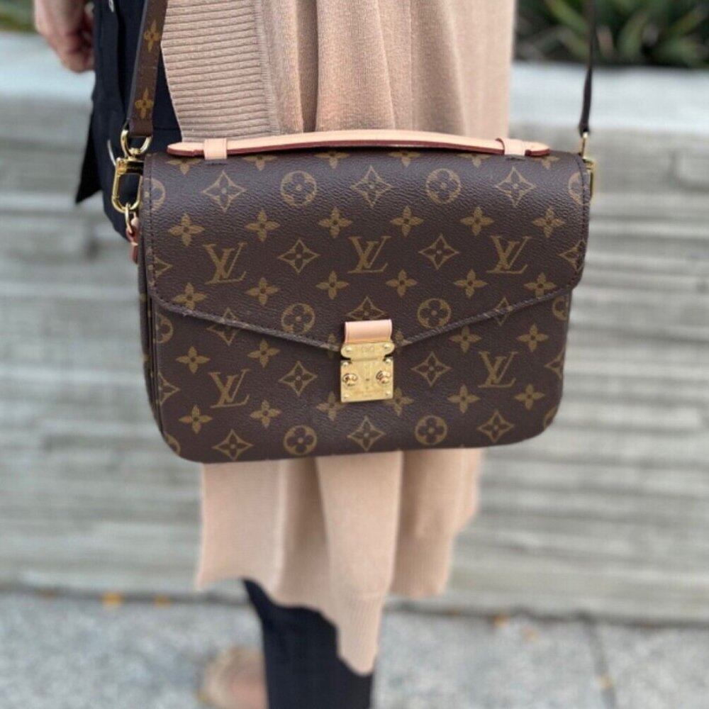 Louis Vuitton Monogram Pochette  Metis-Crossbody